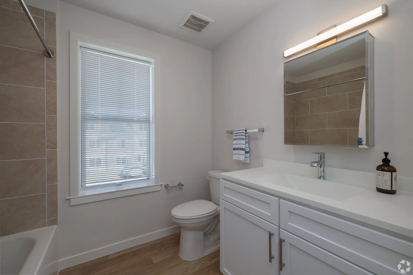 Unit A102 full bath