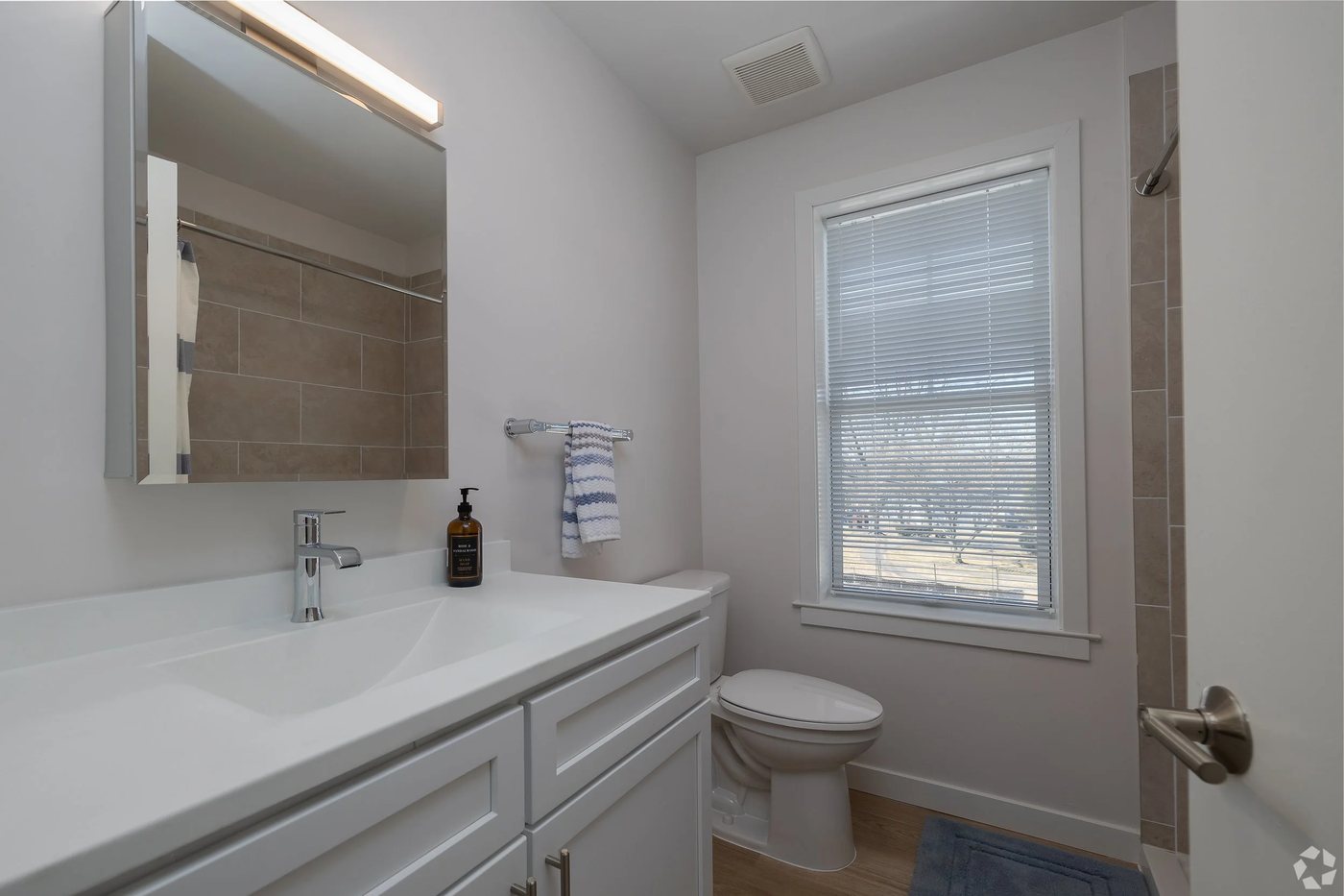 Unit A102 master bath