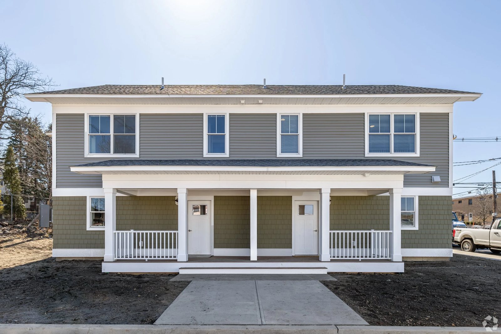 Oak Grove, front of Building A